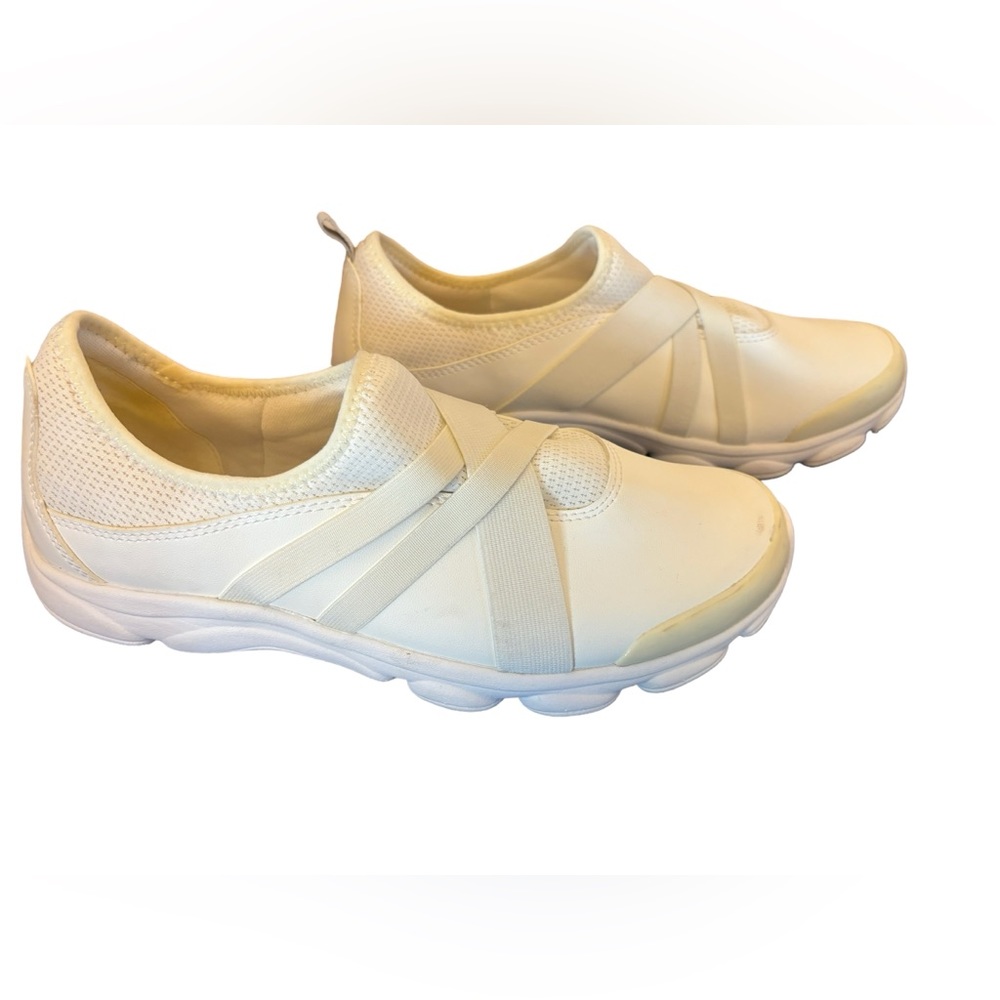 Easy Spirit Womens White‎ Remi 3 Slip-On Shoes Sneakers Size 8.5 WW